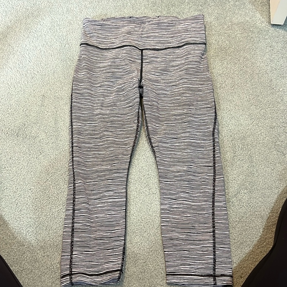 Athleta Ultimate Capri with pockets